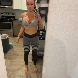 Lululemon sports bra size 6 light grey color